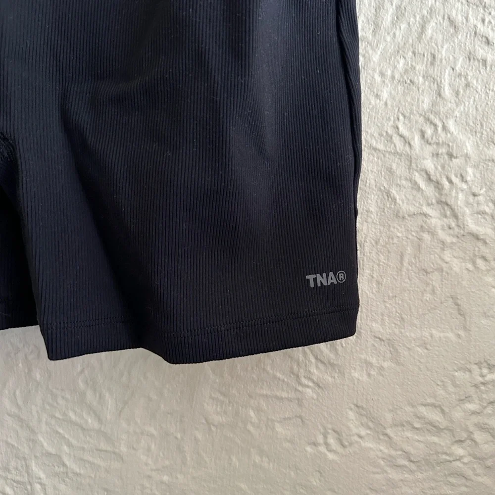 Aritzia TNA Black Ribbed Seamless Active Romper XL
